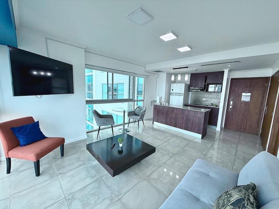 Suite con vista panorámica al río y jacuzzi RF2-306 Apartment in Guayaquil