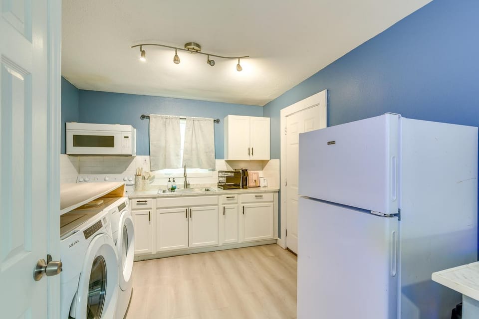 Dual Houston Homes: 6 Mi to NRG & Med Center House in Harris County