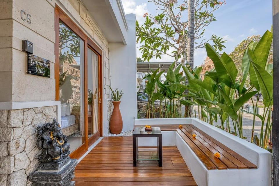 Hidden Tropical 2bd Villa with Pvt Pool in Canggu Villa in North Kuta