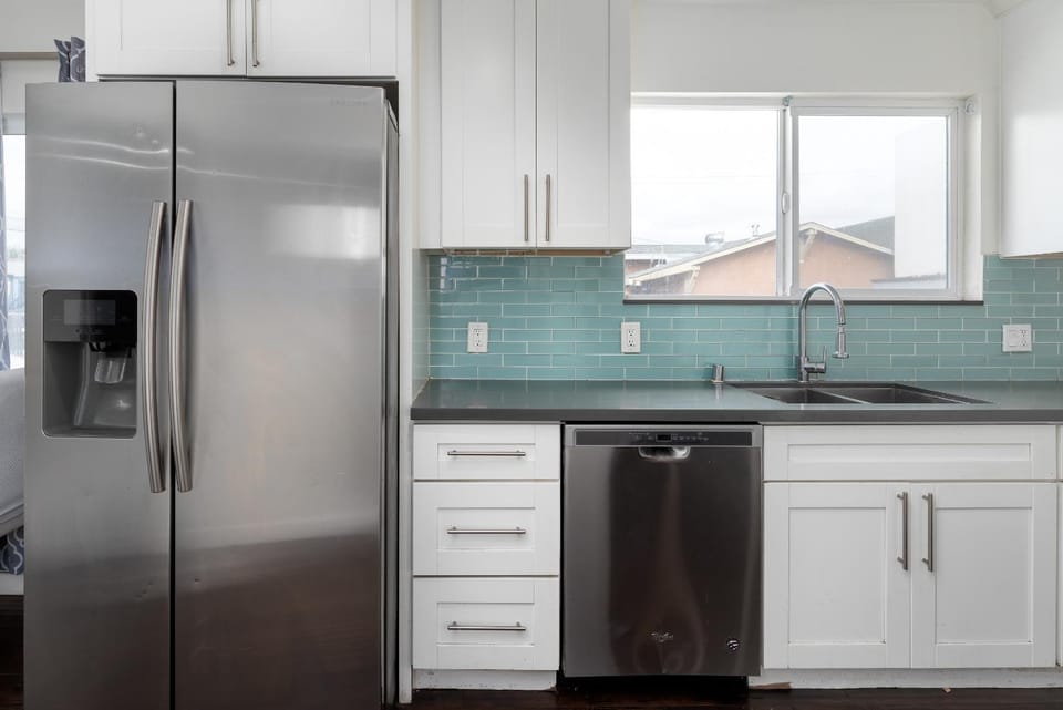 Comfort and Cozy stay Free parking on site Apartment in Oakland