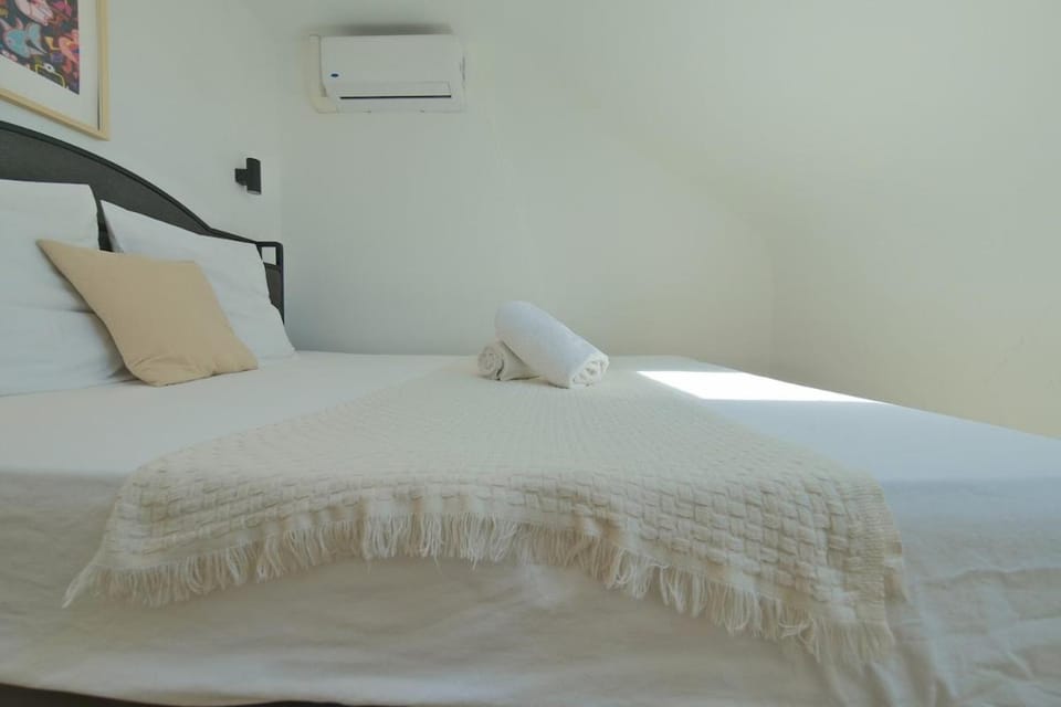 Montreal - 5 bedrooms - Air conditioning Apartment in Reims