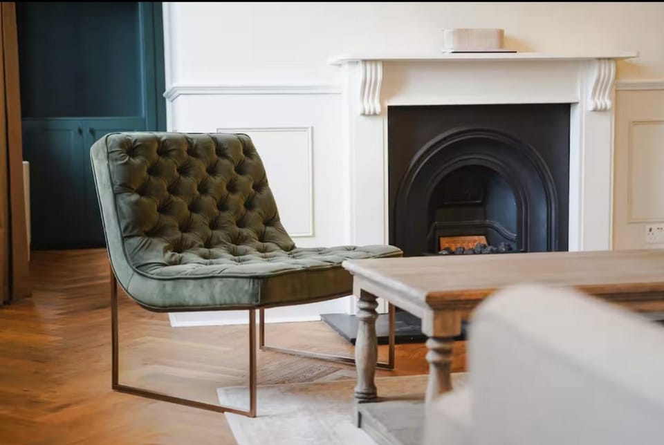 Living room, Seating area, flat iron