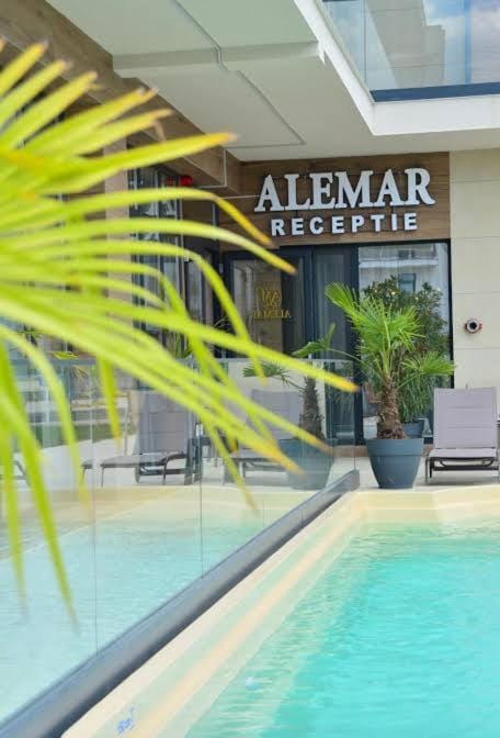 Studio Almar - Pool and Beach Side Apartment in Constanța County