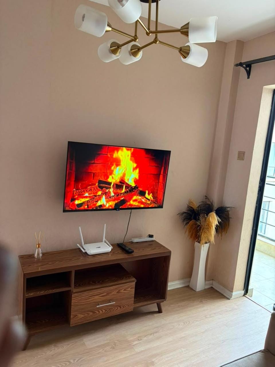 Communal lounge/ TV room