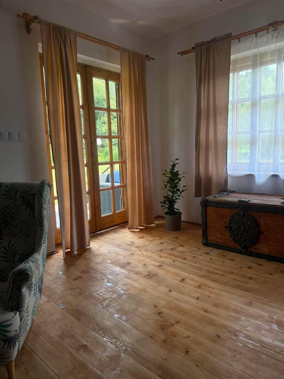 DOMEK CICHY ZAKĄTEK Olszanka Villa in Lesser Poland Voivodeship
