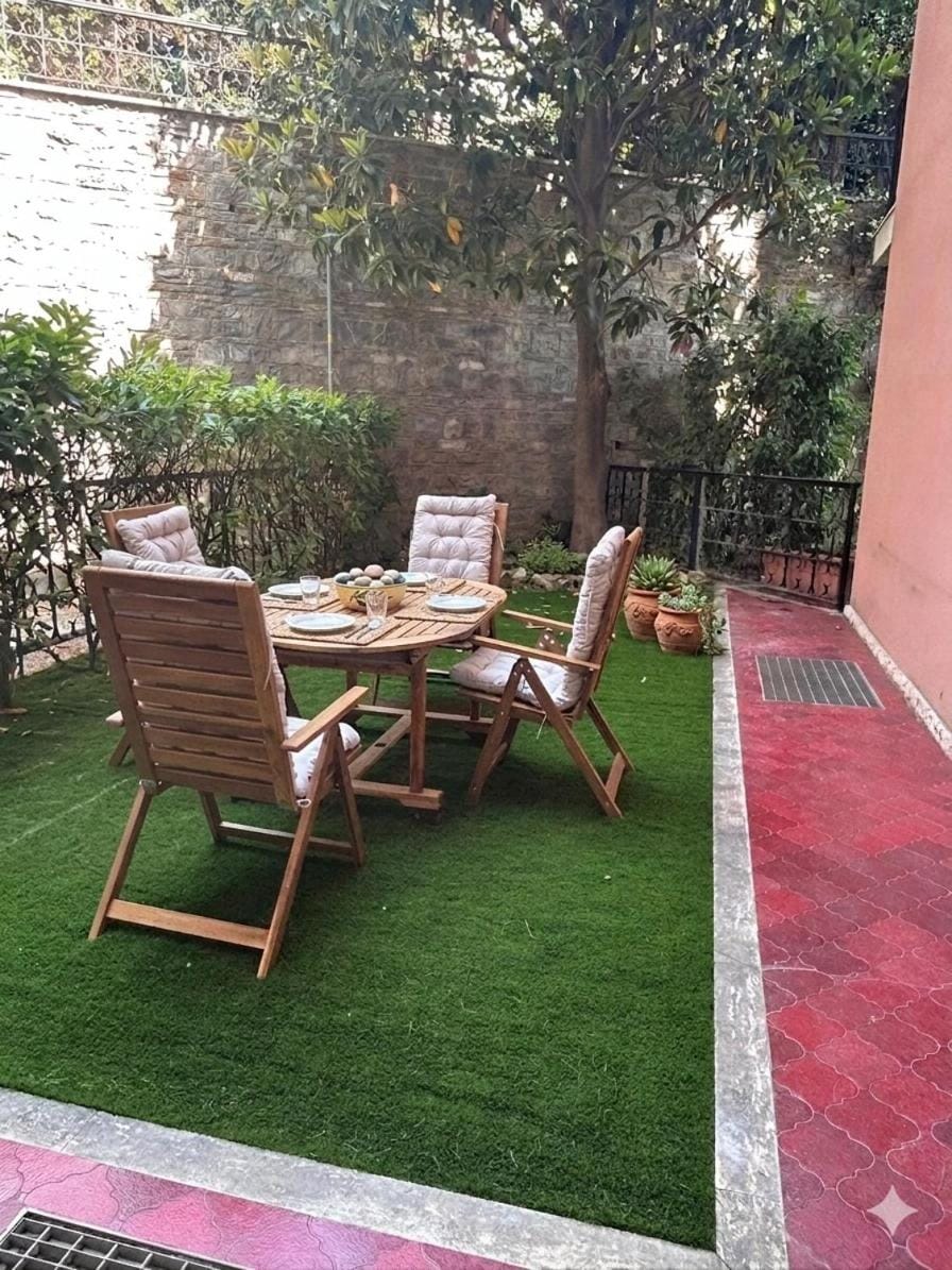 Patio, Garden, Balcony/Terrace