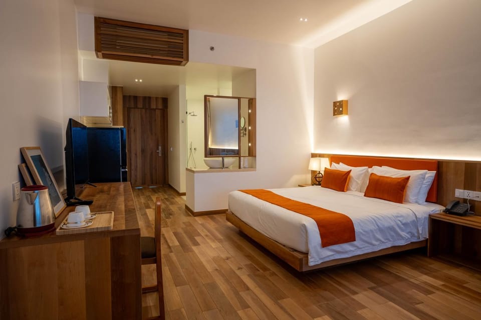 Bed, TV and multimedia, Photo of the whole room, Bedroom, air conditioner