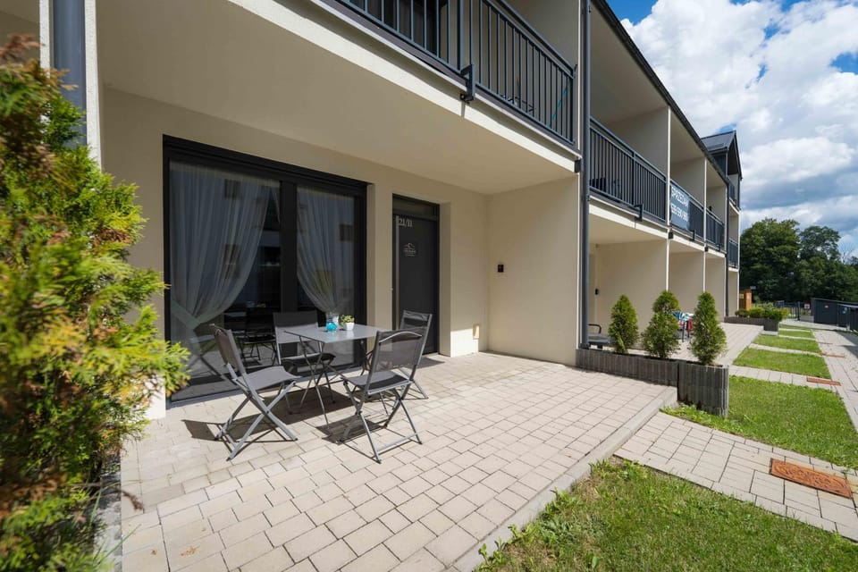 Property building, Balcony/Terrace, Seating area