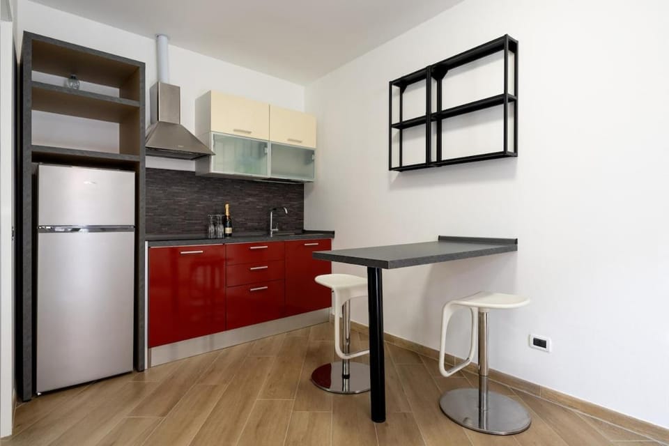 Comfortable Apartment 5 Minutes from Rho Fiera Apartment in Rho