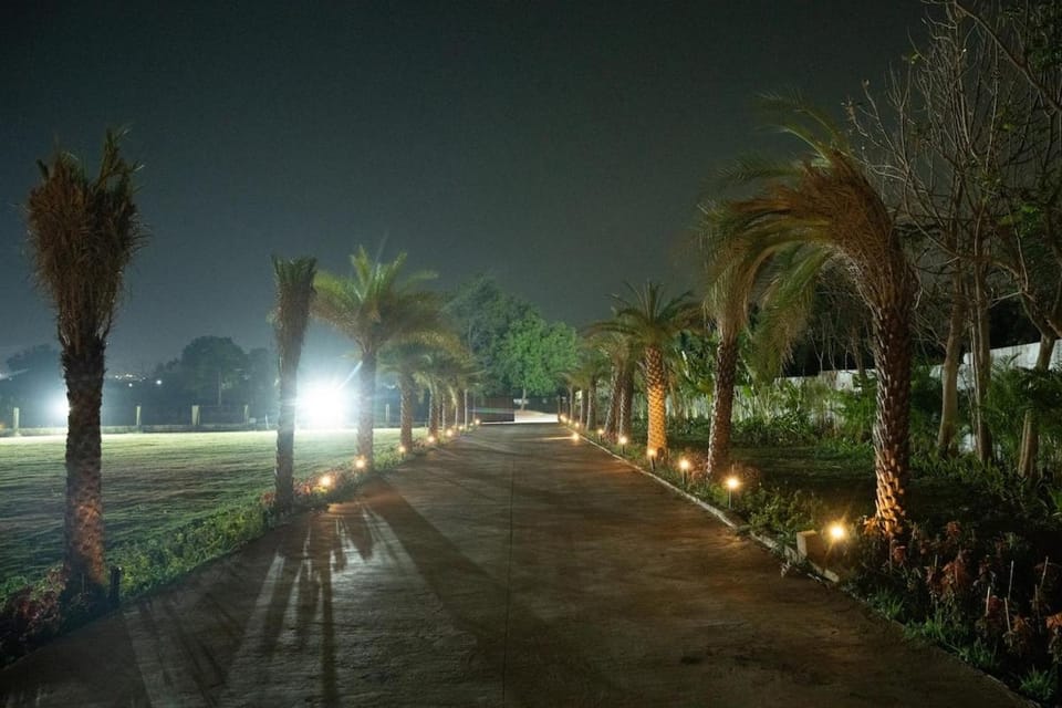 Azure Cove - Luxury Lakefront Villa Villa in Hyderabad