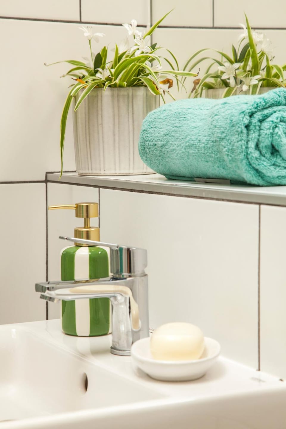 Bathroom, Decorative detail, towels