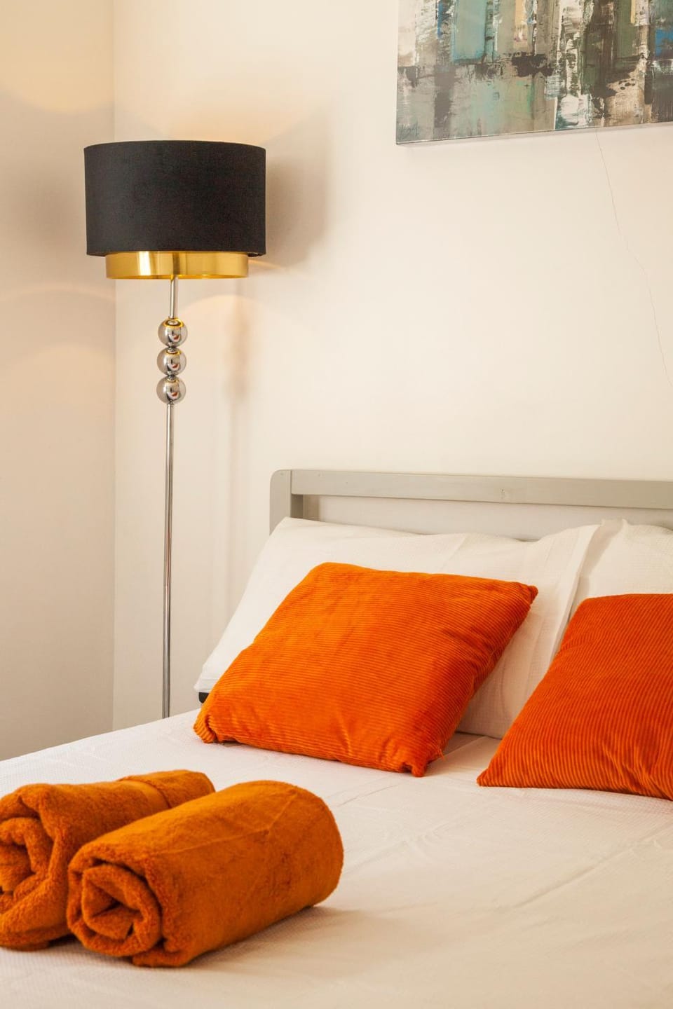 Bed, Decorative detail, Bedroom, towels