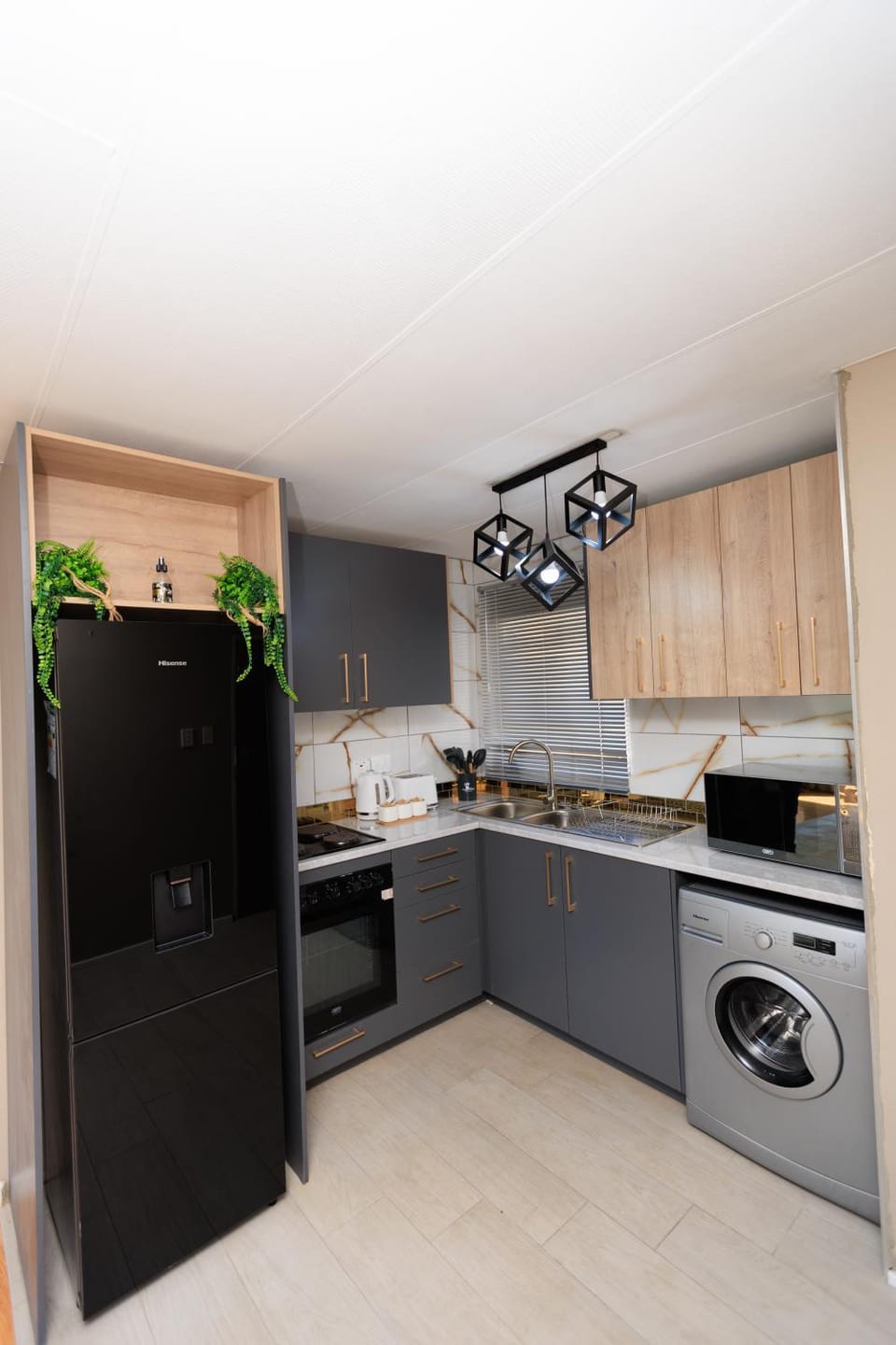 Kitchen or kitchenette