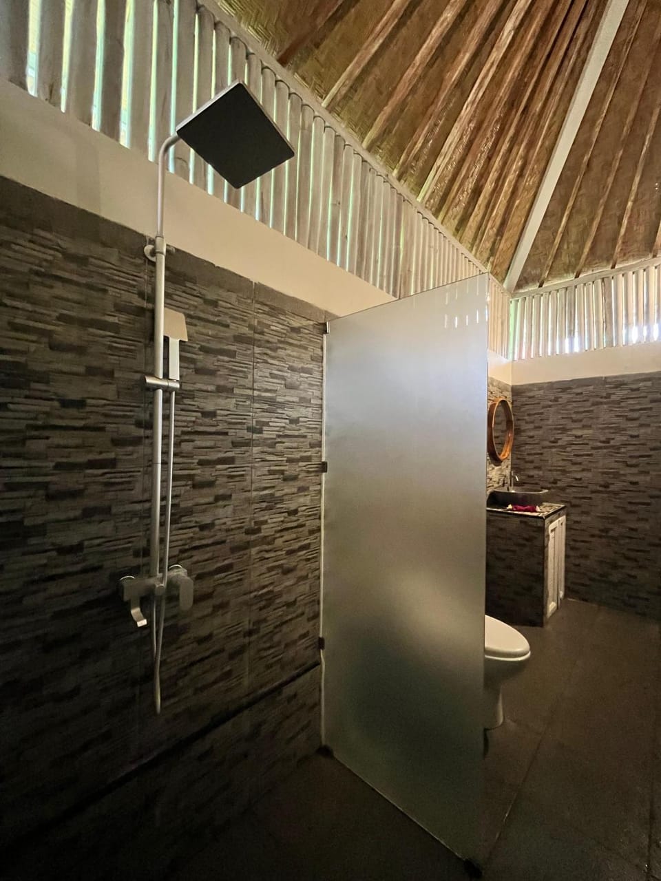 Shower, Bathroom, Internal: Not applicable to any particular room