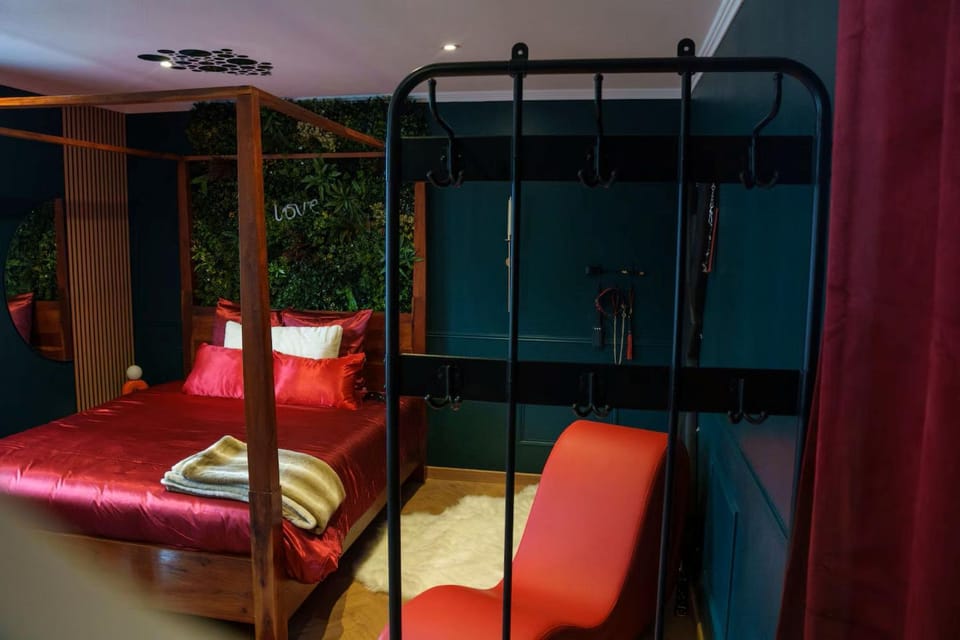 Night, View (from property/room), Decorative detail, Bedroom, storage