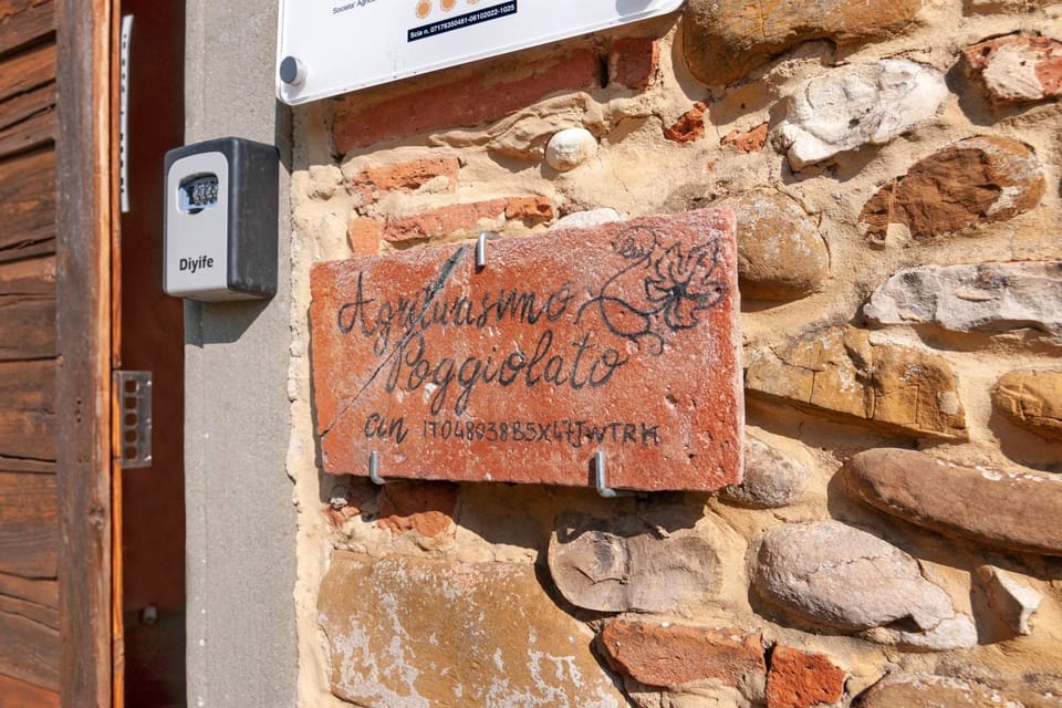 Agriturismo Poggiolato Farm Stay in San Casciano Val Pesa