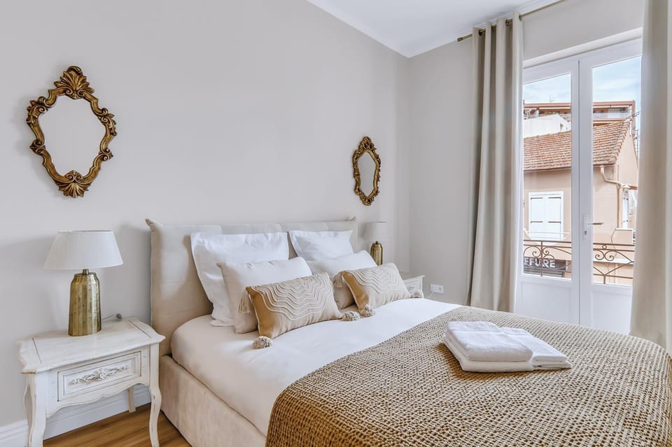 Living room, Bedroom