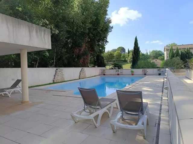 Studio au coeur d'un village de caractère dans résidence de charme Apartment in Provence