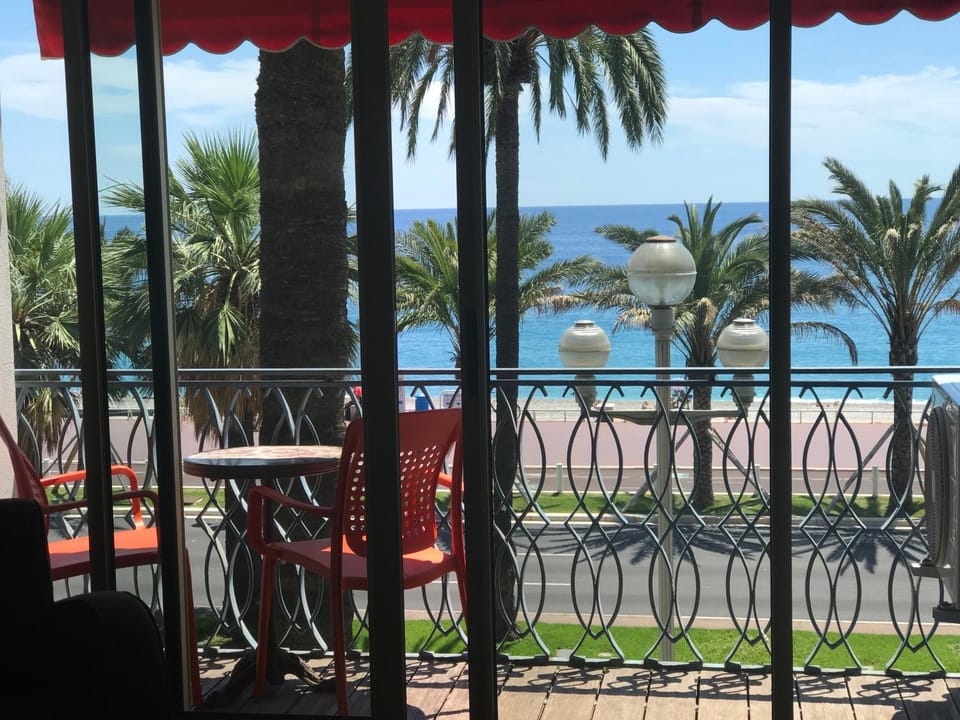 Property building, Patio, Balcony/Terrace, Sea view
