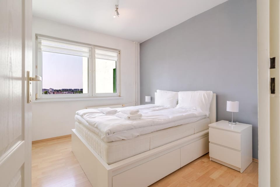 Bed, Photo of the whole room, Bedroom, towels, wardrobe