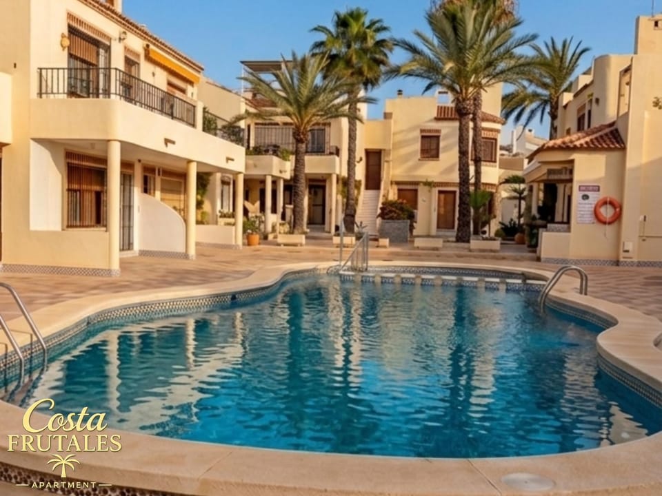 Property building, Day, Pool view, Swimming pool, Swimming pool