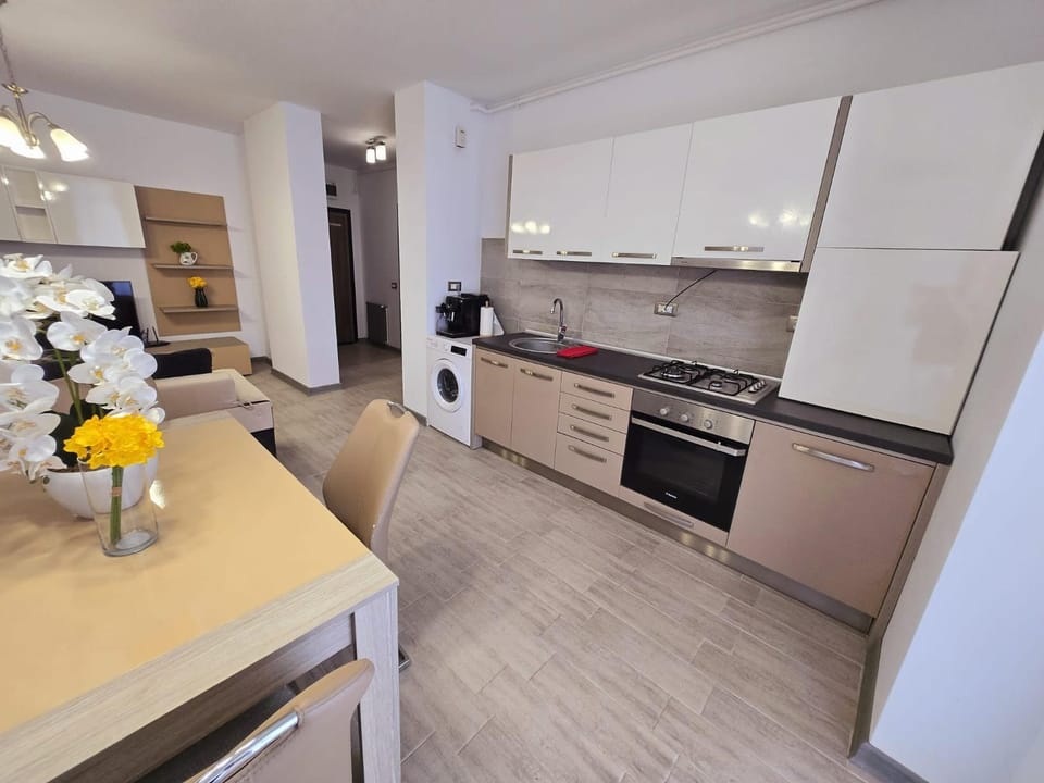 BeachSide Luxury Apartment with SeaView - Beach Pool & Spa Resort prima linie Apartment in Constanța County