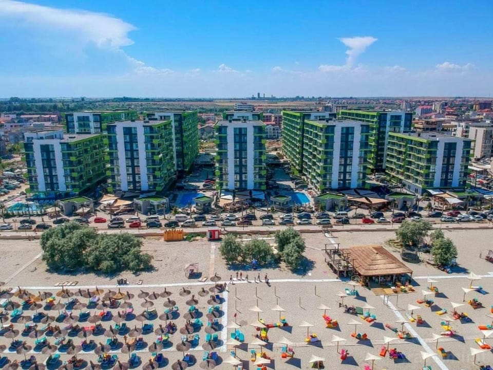 BeachSide Luxury Apartment with SeaView - Beach Pool & Spa Resort prima linie Apartment in Constanța County