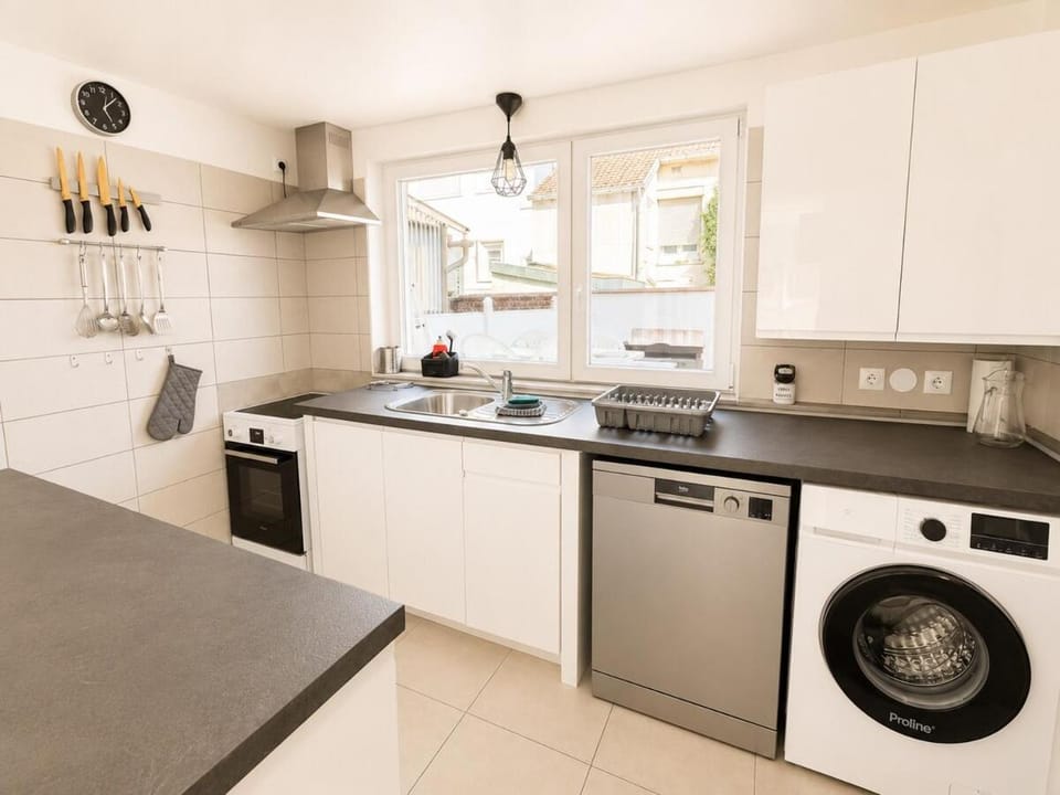 Michel - RDC avec Terrasse pour 4 personnes à deux pas de la Plage Apartment in Berck