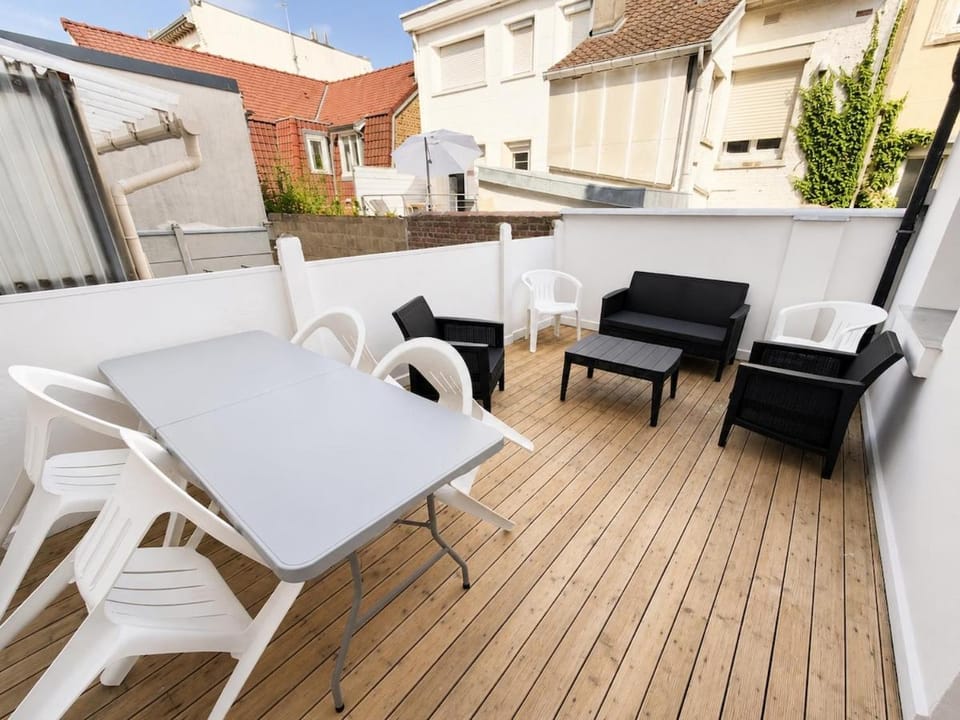 Michel - RDC avec Terrasse pour 4 personnes à deux pas de la Plage Apartment in Berck