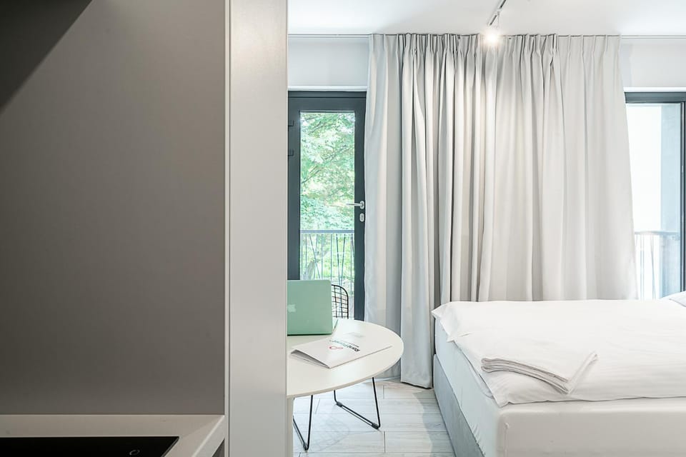 Bed, Photo of the whole room, towels