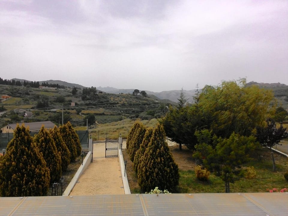 Balcony/Terrace, Street view