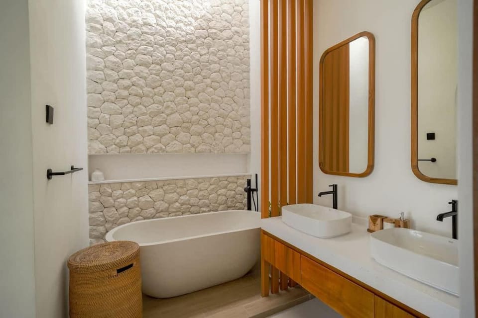 Heart of Bingin, 2BR Private Villa Floramar Villa in Bali