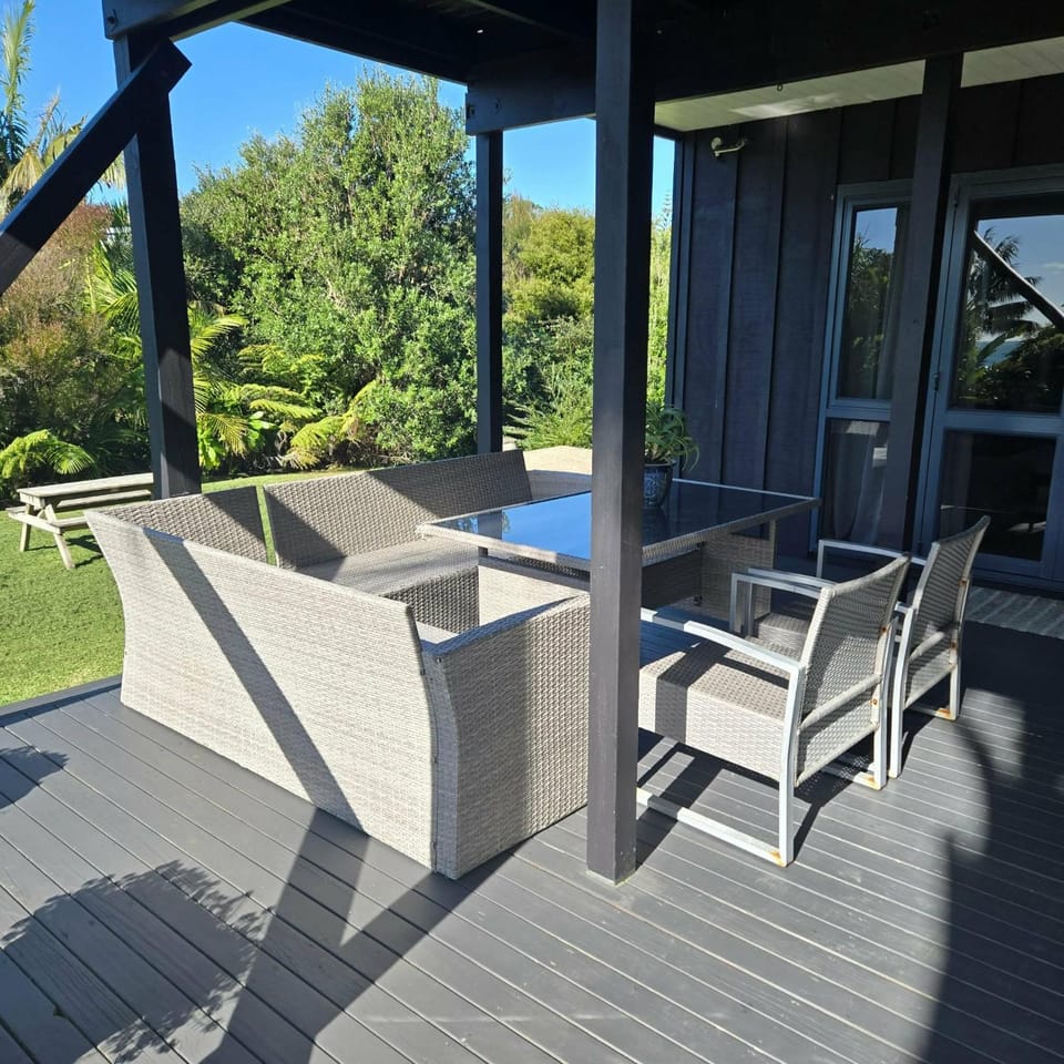 Harrison's Retreat Seaside Nook Apartment in Northland