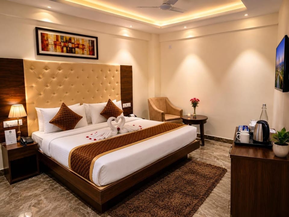 IndiGo Line Hotel - Opp Paradise Biryani Shamshabad Hotel in Hyderabad