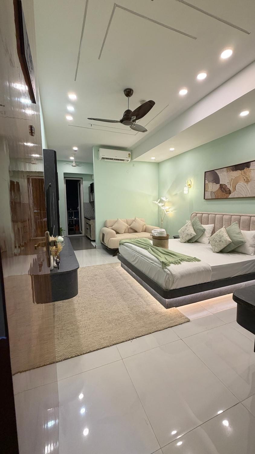 The Grove studio by RSR heaven stayz Apartment in Gurugram