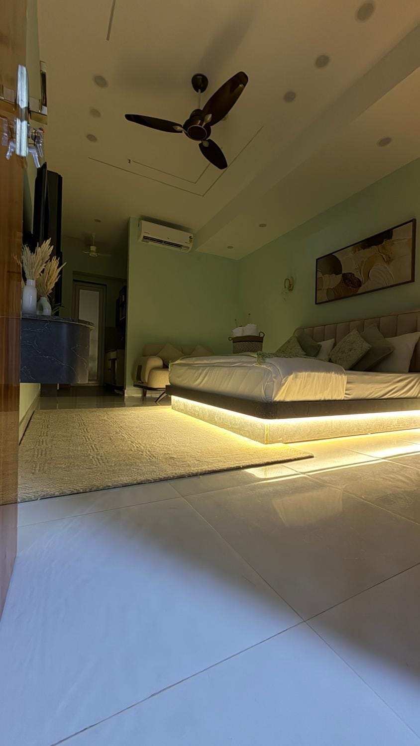 The Grove studio by RSR heaven stayz Apartment in Gurugram
