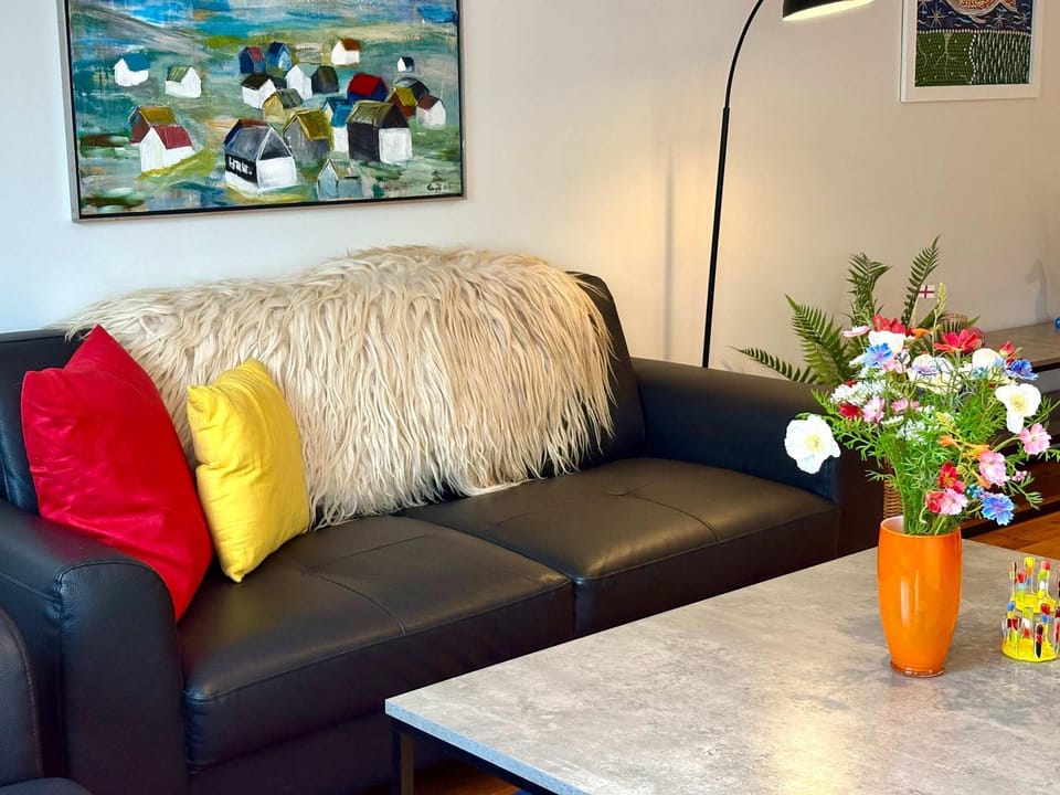 Harbourfront Boathouse Vestmanna Bird Cliffs Apartment in Europe