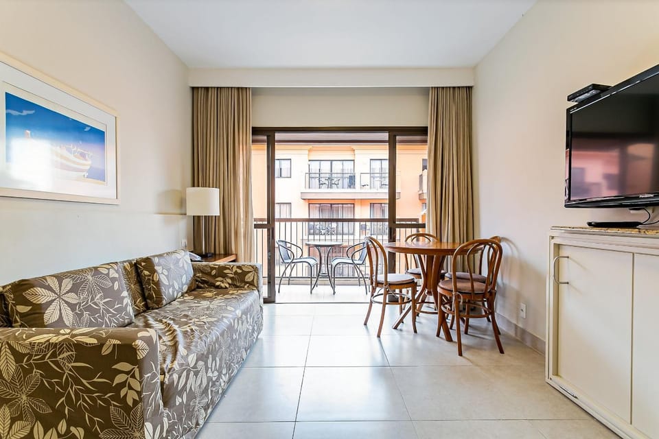 Balcony/Terrace, Living room, Meals