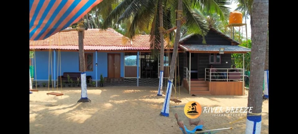 River Breeze Island Resort House in Karnataka