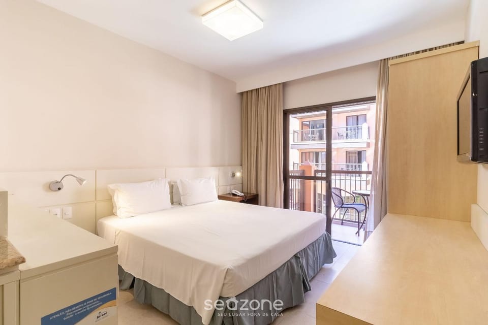 Bed, TV and multimedia, Balcony/Terrace, Bedroom