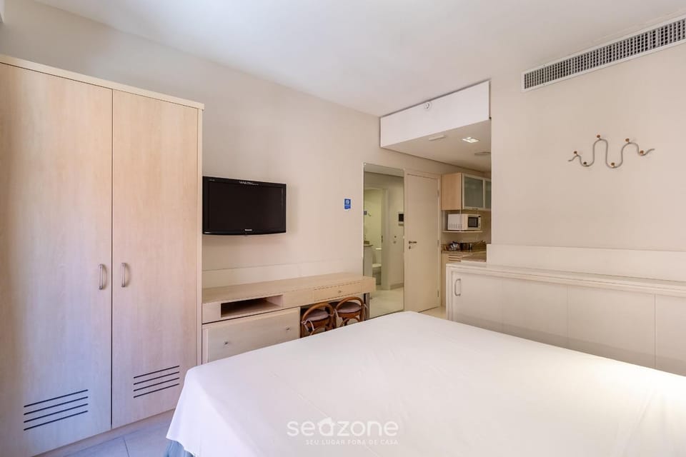 Toilet, TV and multimedia