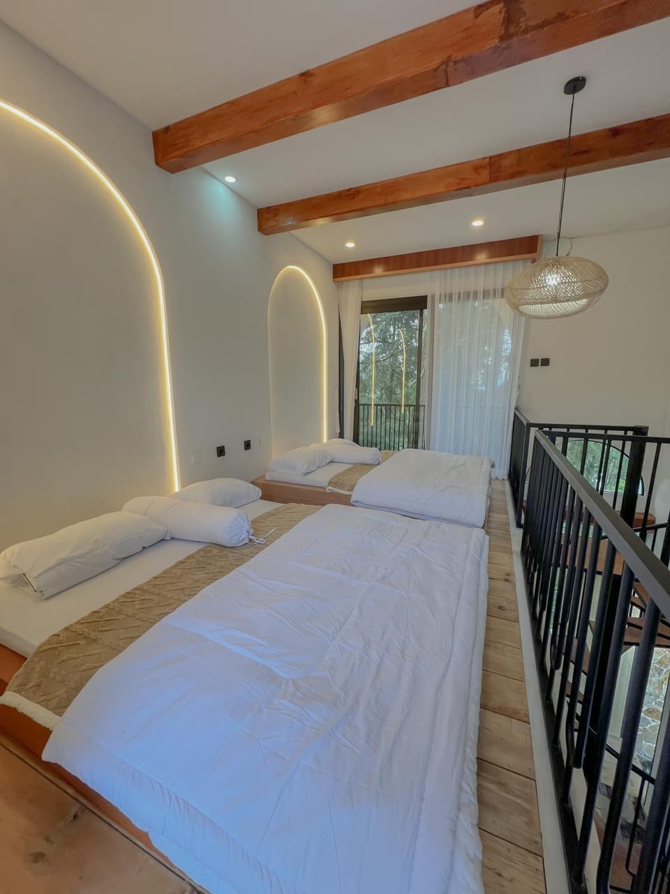 Bed, Bedroom, air conditioner