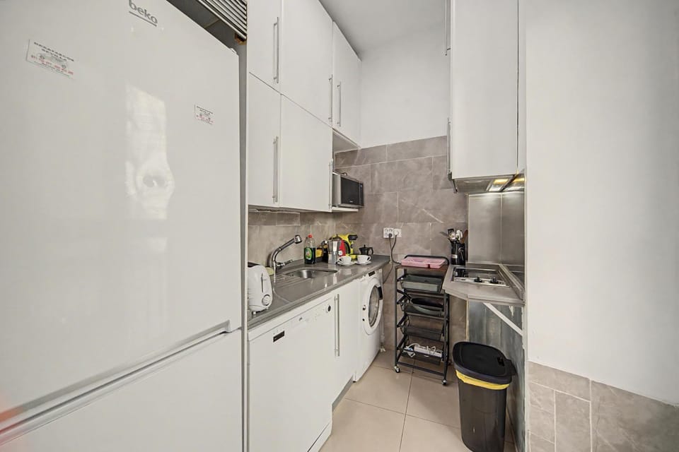 Kitchen or kitchenette, Living room