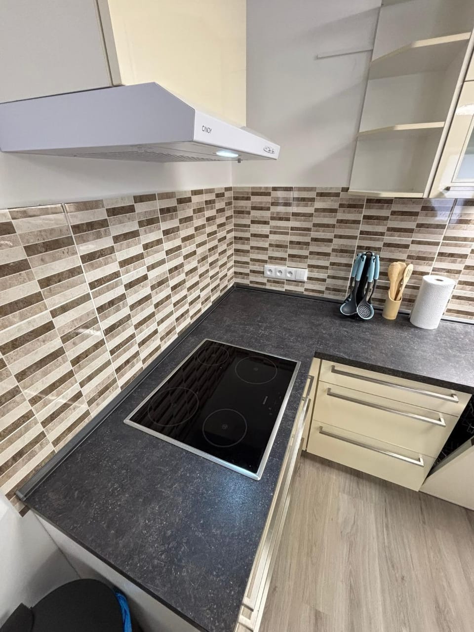 Kitchen or kitchenette, stove