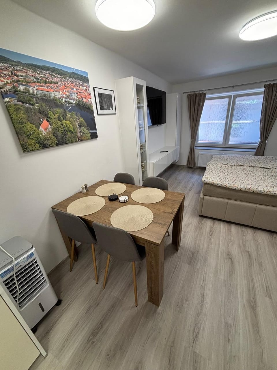 Living room, Dining area