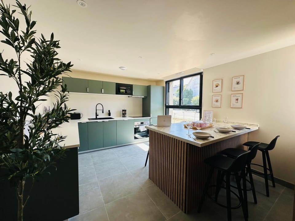 6 Suites Signature Bed and Breakfast in Rennes