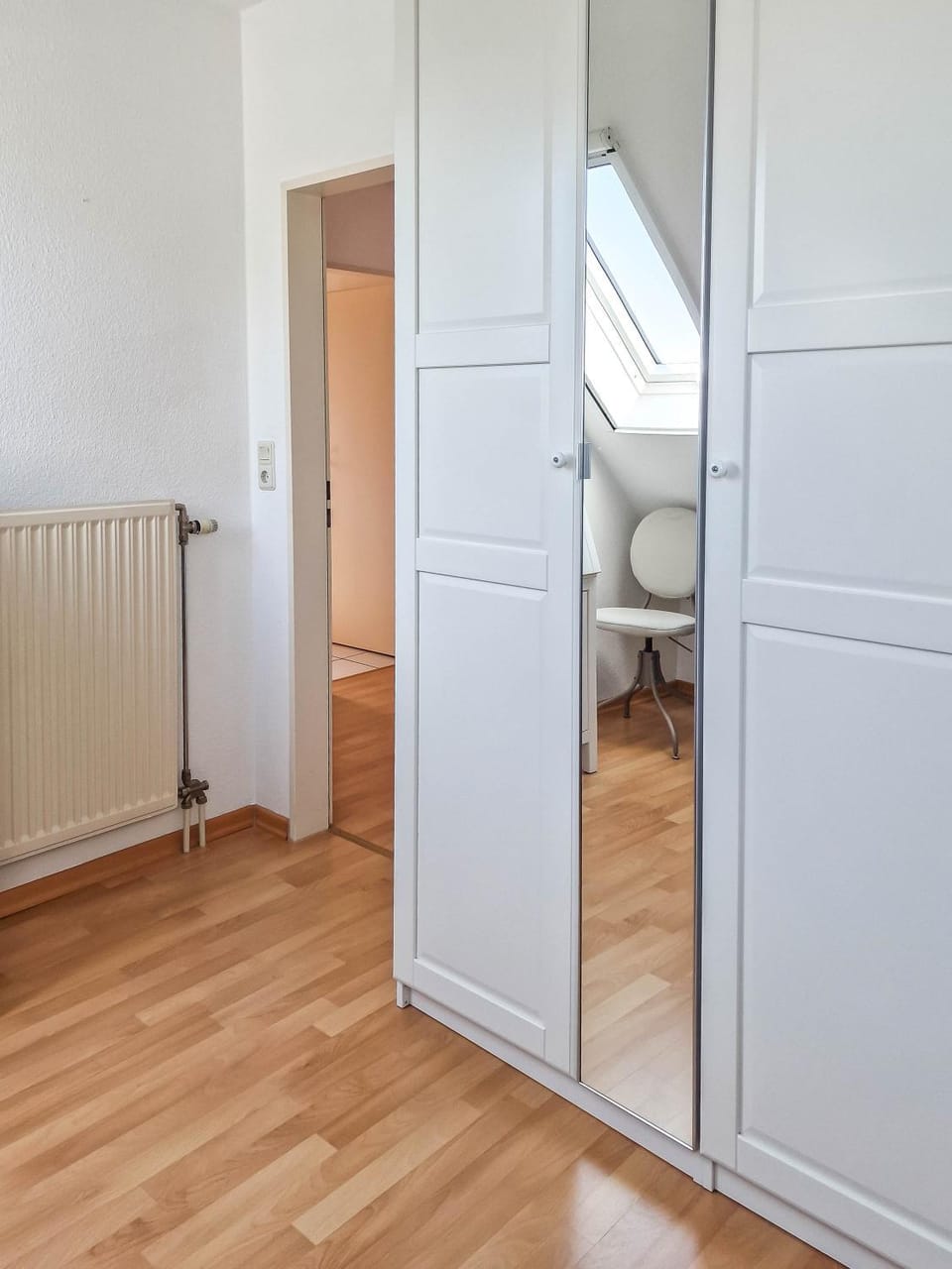 Bedroom, wardrobe