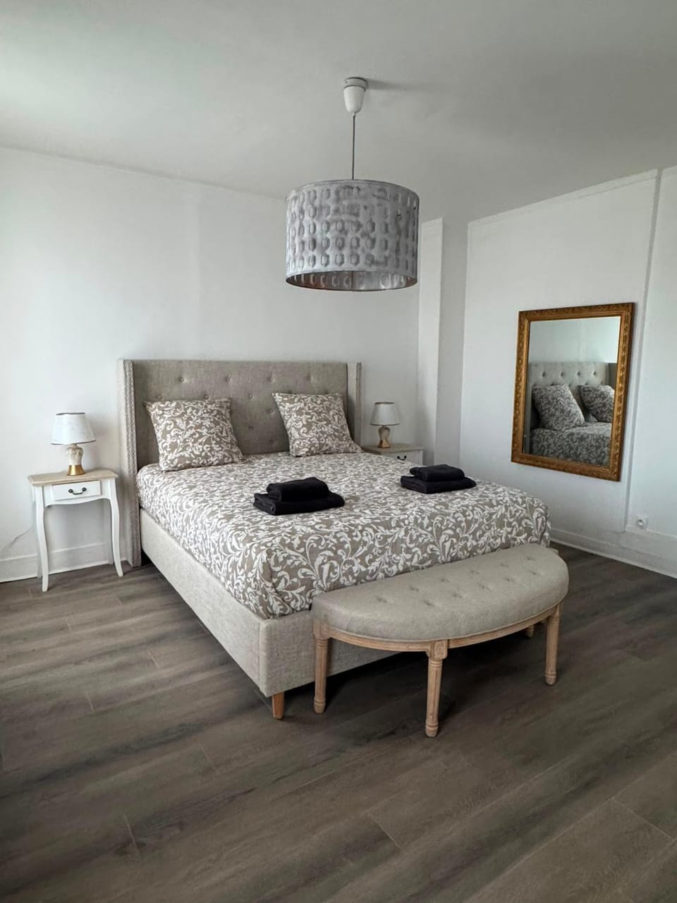 Baroque Chic Suite - 10 min from Paris, access to Disney Apartment in Paris