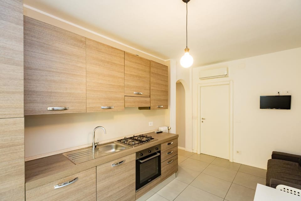 TV and multimedia, Kitchen or kitchenette, Other, dishwasher, oven, stove