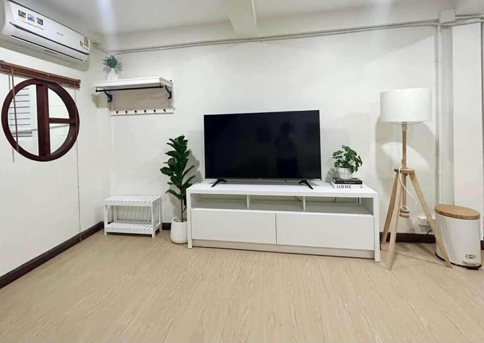 Nook 41 Minimalist 2BR Home near Minnan & MAYA House in Chiang Mai